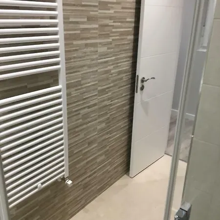 Apartamentos Gyc Viviendas Deluxe León Extérieur photo